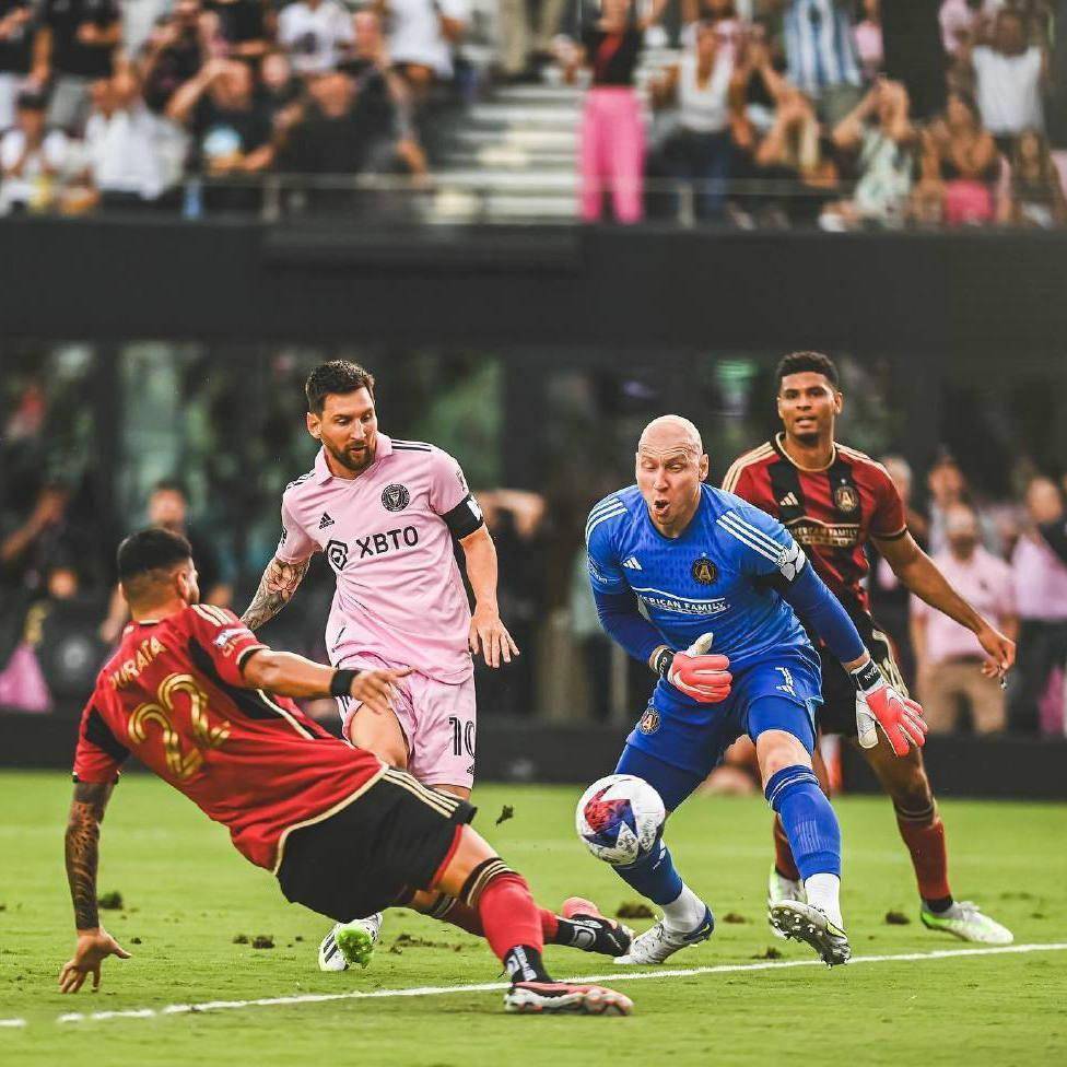 泰国羽毛球队翻盘日本羽毛球队，陶菲克打破历史纪录