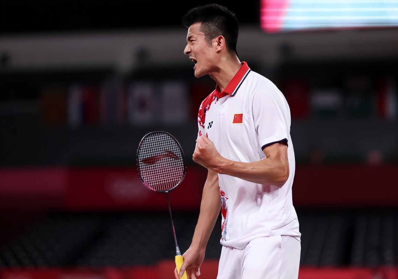 英格兰羽毛球队血洗法国羽毛球队，谌龙完成帽子戏法