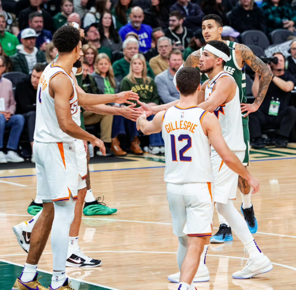 希腊男篮绝地反击雄鹿B队，布克惊艳世界