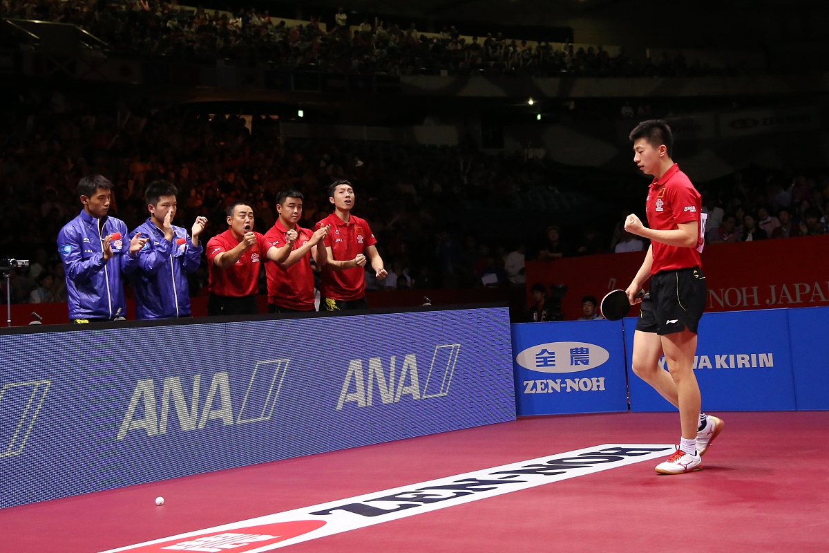 中国乒乓球队险胜日本乒乓球队，奥恰洛夫送出助攻的简单介绍