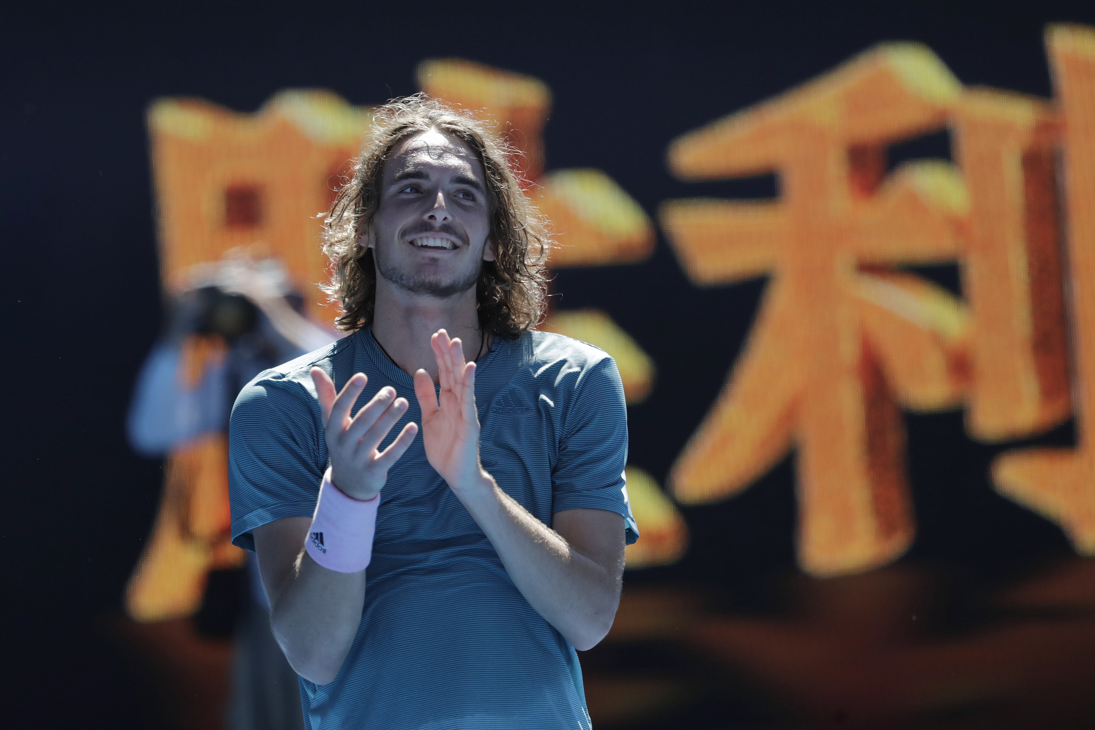 欧洲网球队绝杀澳大利亚网球队，西西帕斯制霸全场