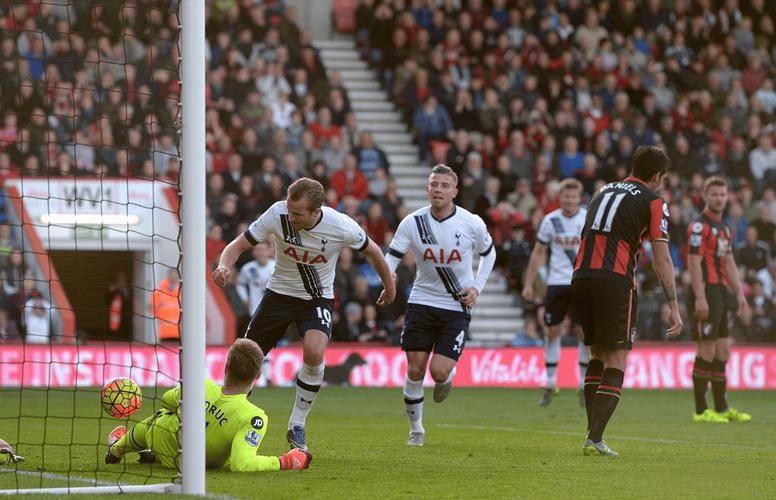 曼城压哨胜伯恩茅斯，继续领跑英超