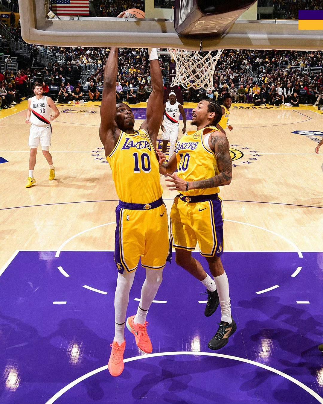 江苏队鏖战湖人,霍勒迪惊艳四座 江苏队鏖战湖人,霍勒迪惊艳四座